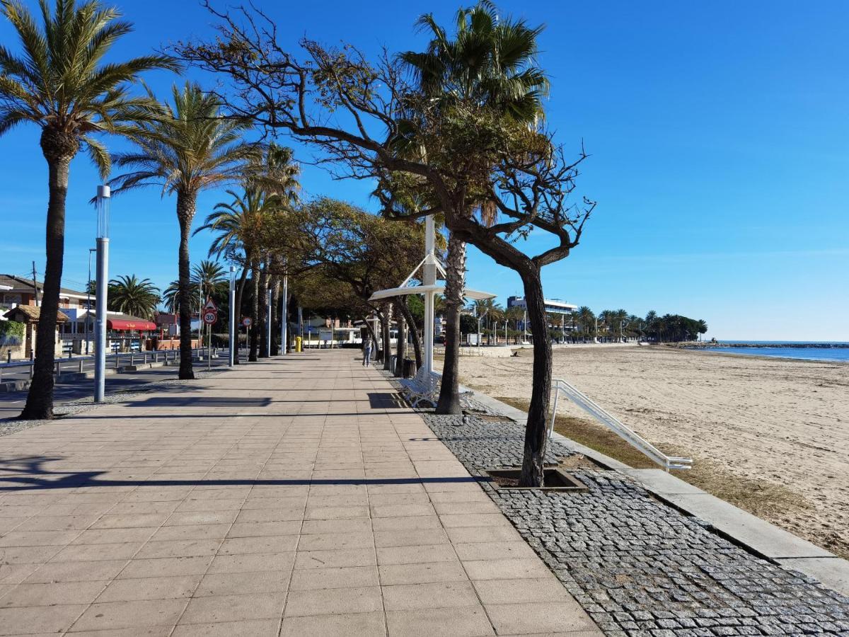 Guillem Planetcostadorada Cambrils Bagian luar foto